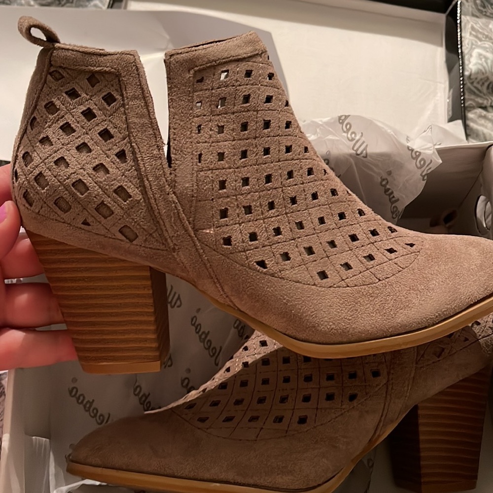 Womens booties - Picture 2 of 6